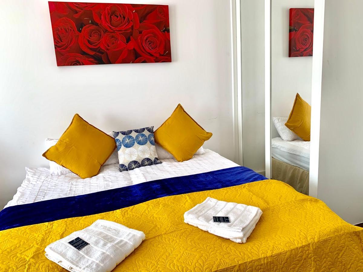 2-Bedrooms Apartment, Lounge, Balcony London Exterior foto