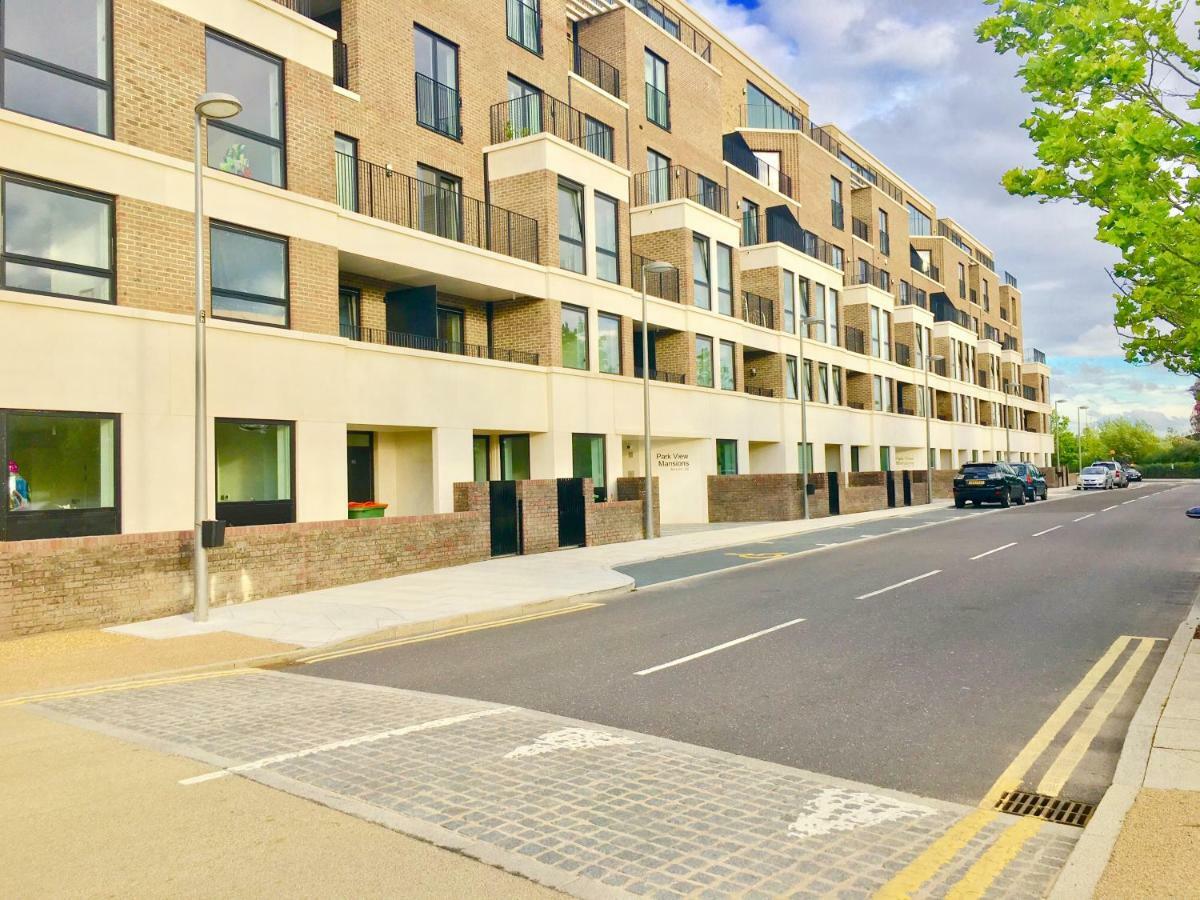 2-Bedrooms Apartment, Lounge, Balcony London Exterior foto